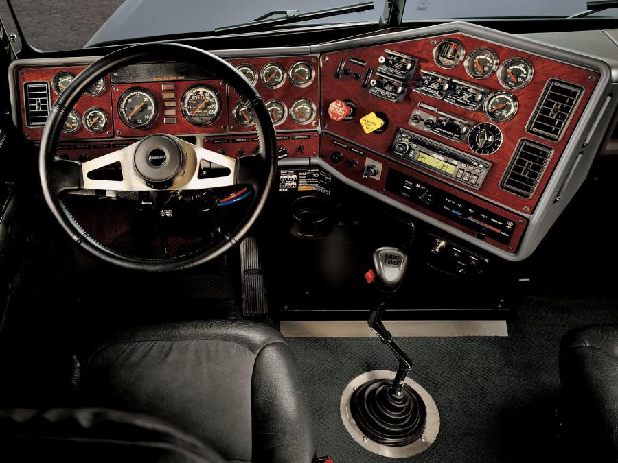 Торпедо Freightliner Classic 1991 года  (фото 17 из 21)